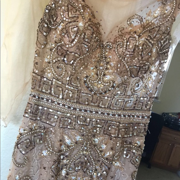 Dress - Picture 2 of 6